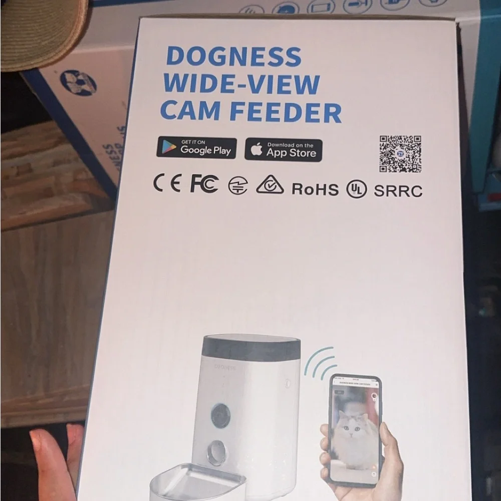 Wide-View Cam Feeder - White
